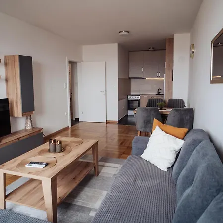 Sky View - & Garage, Apartman